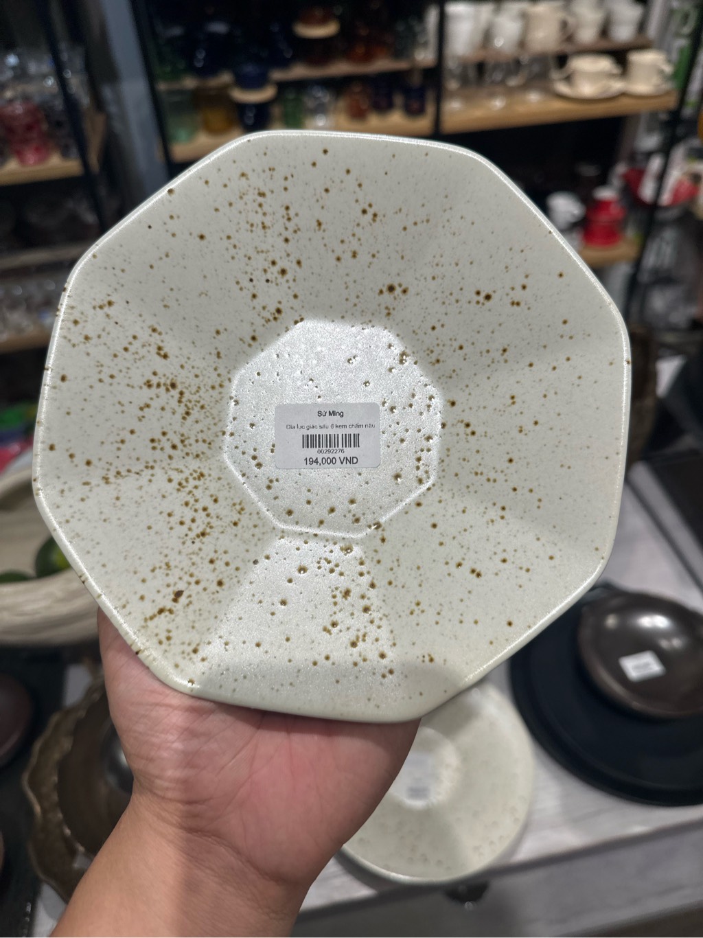 Đĩa lục giác sâu 6 kem chấm nâu