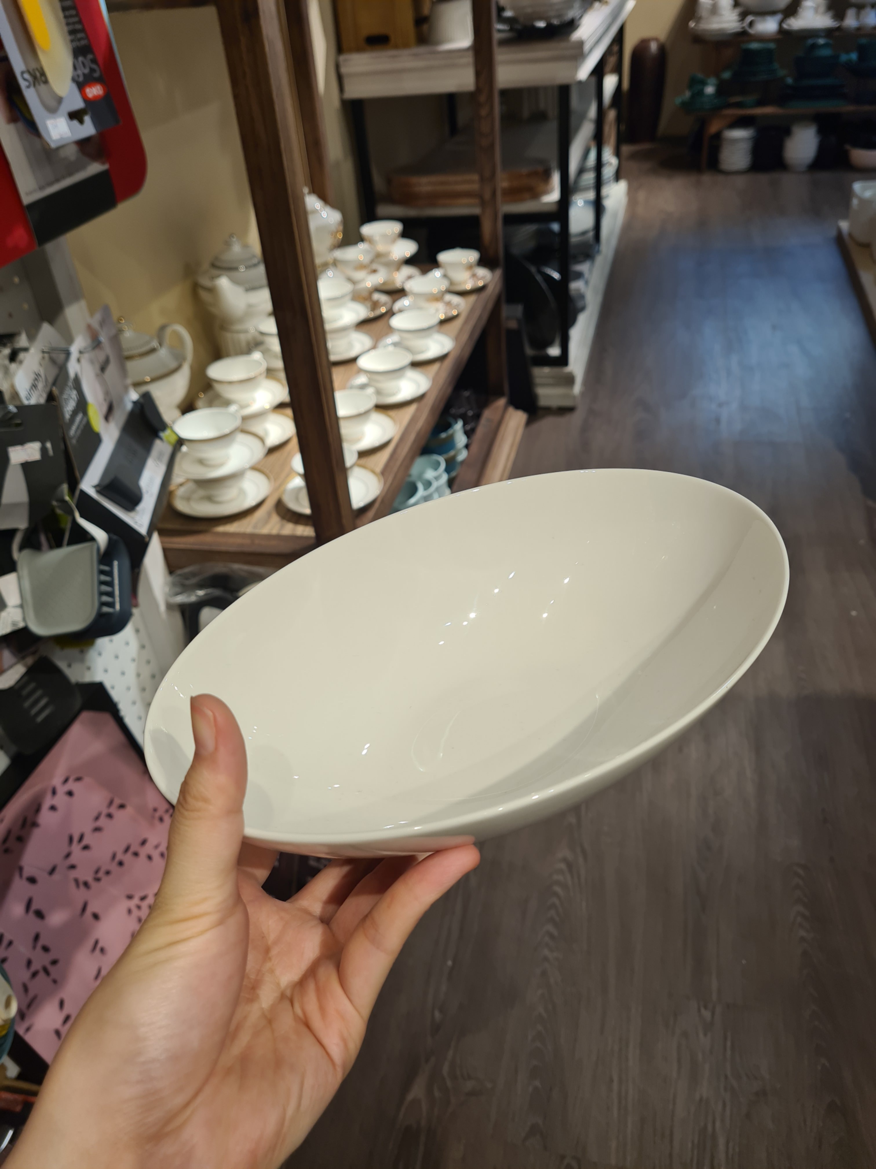 Tô oval sâu lòng 24 cm Trắng Ngà