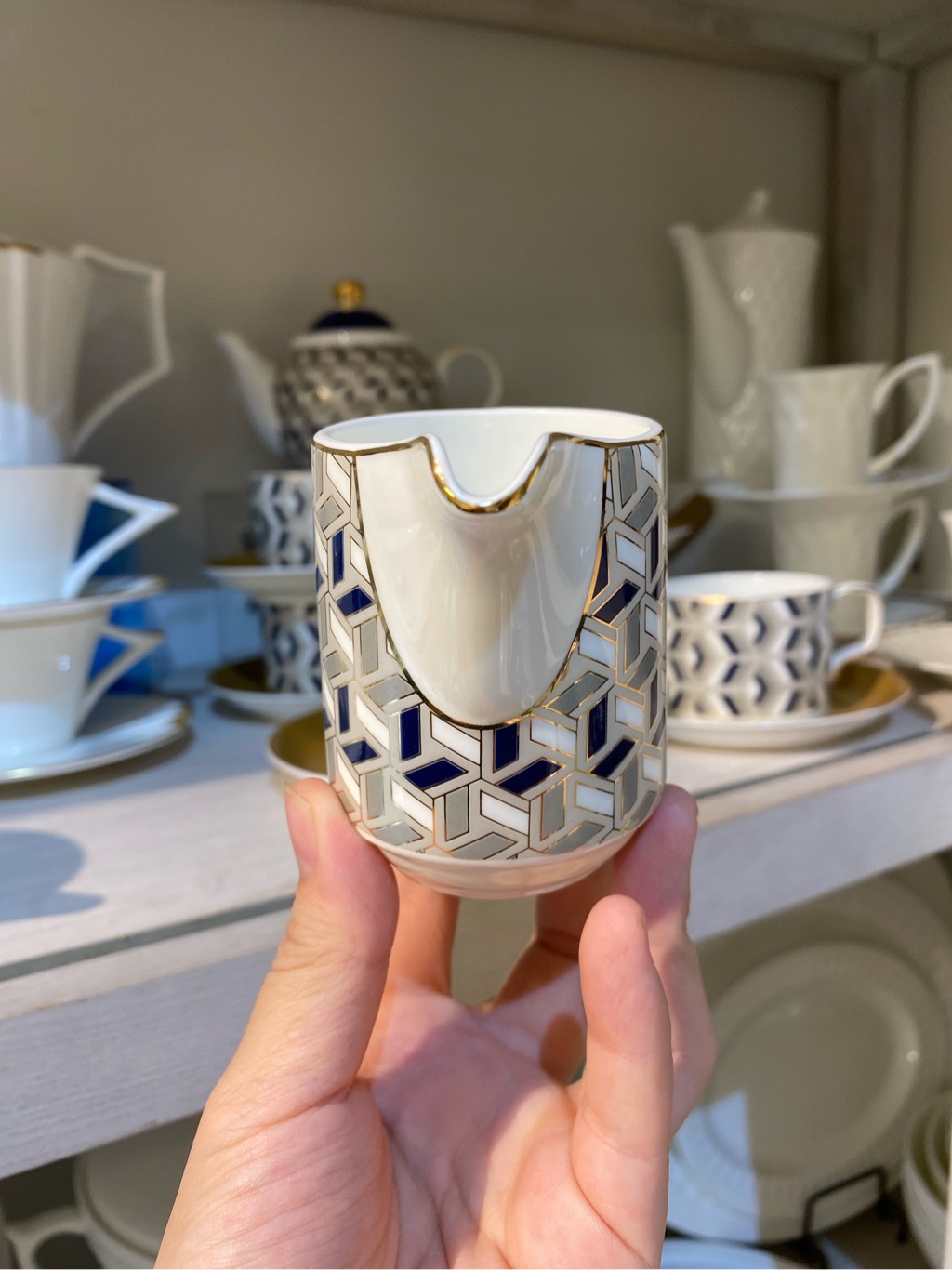 Rót sữa morden times