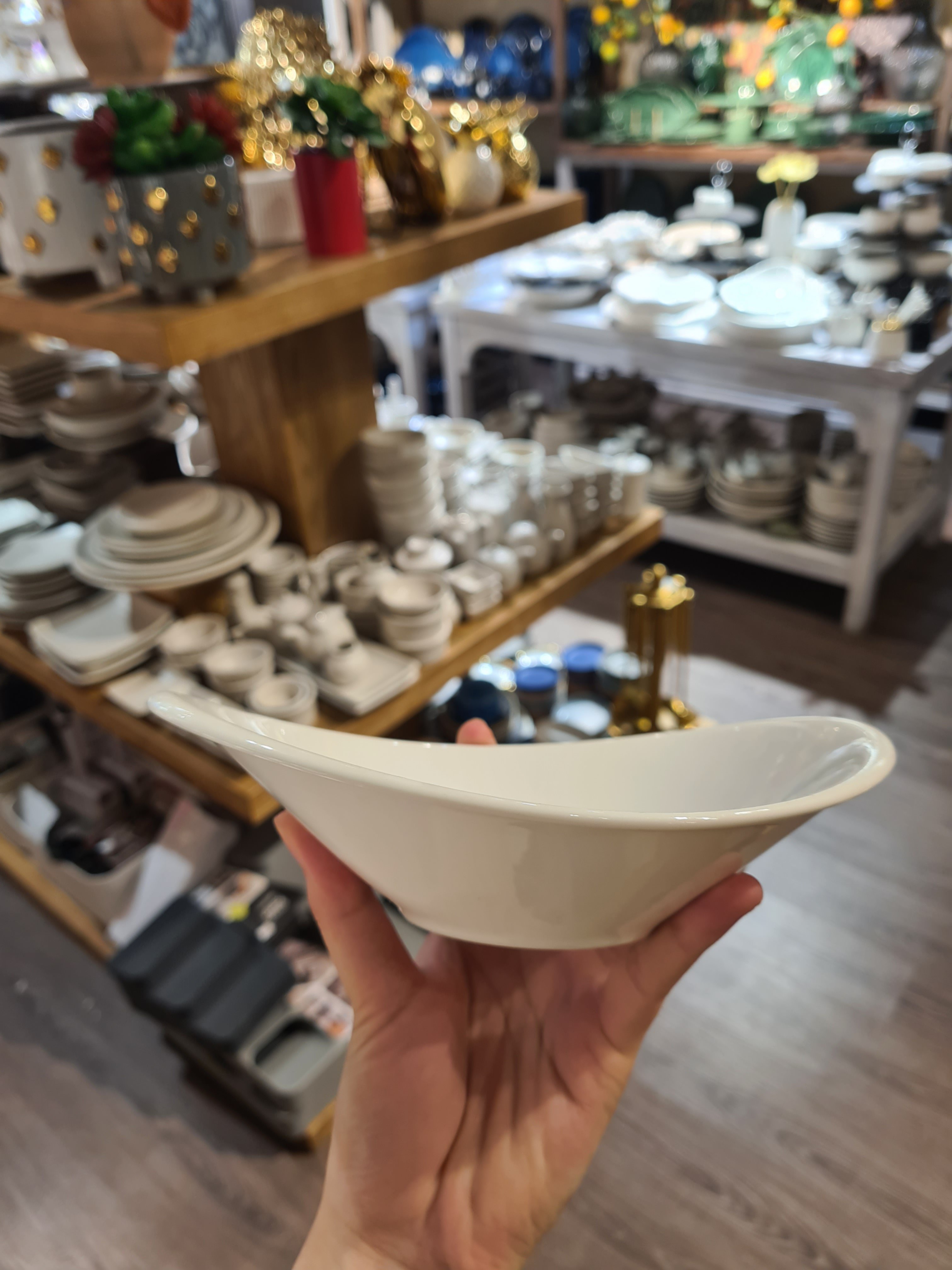 Tô thỏi vàng 20 x 15 cm Trắng Ngà