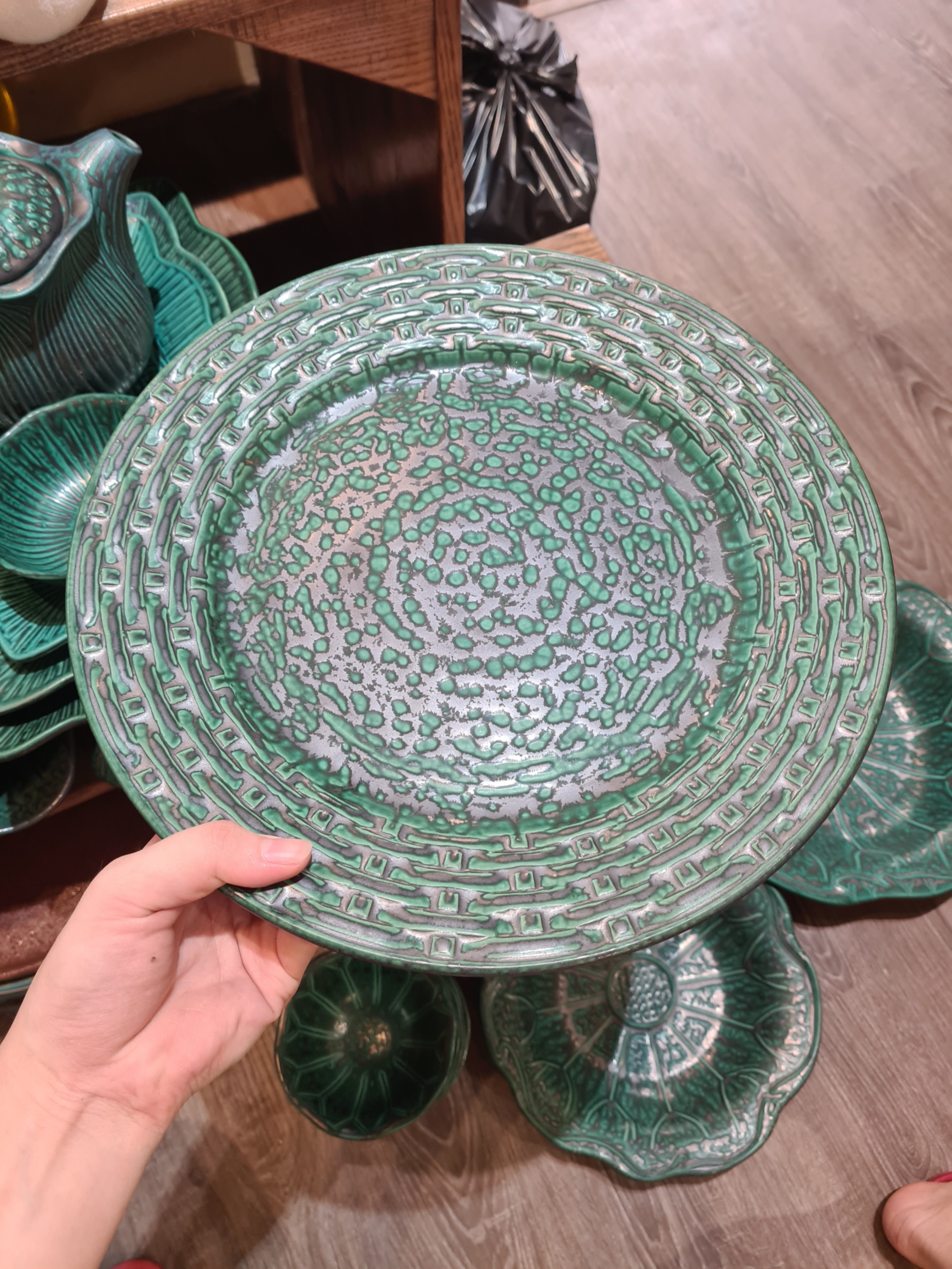Đĩa tròn 31cm vành tre đan