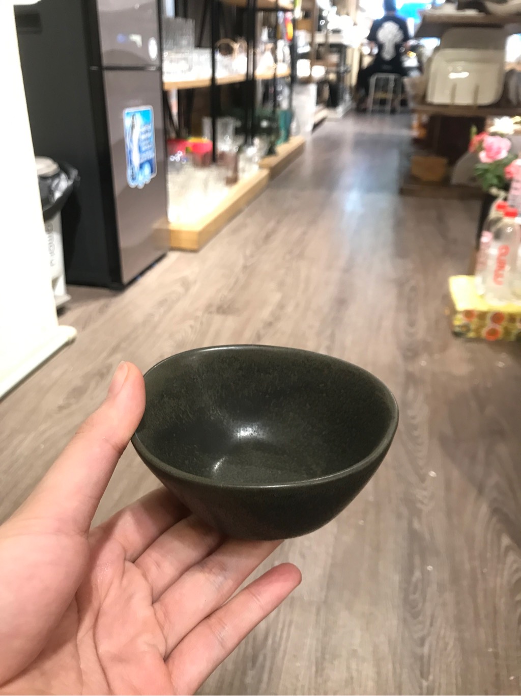 Chén cơm 10x4.5cm màu đen trổ (matte)