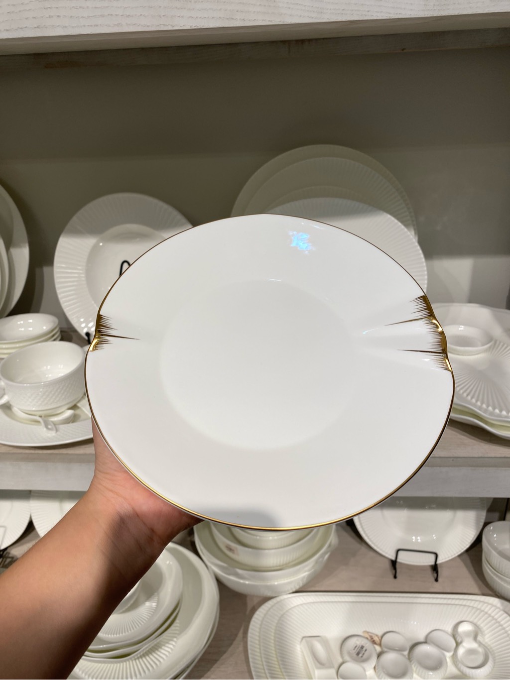 Đĩa nông 8.5inch trắng viền vàng