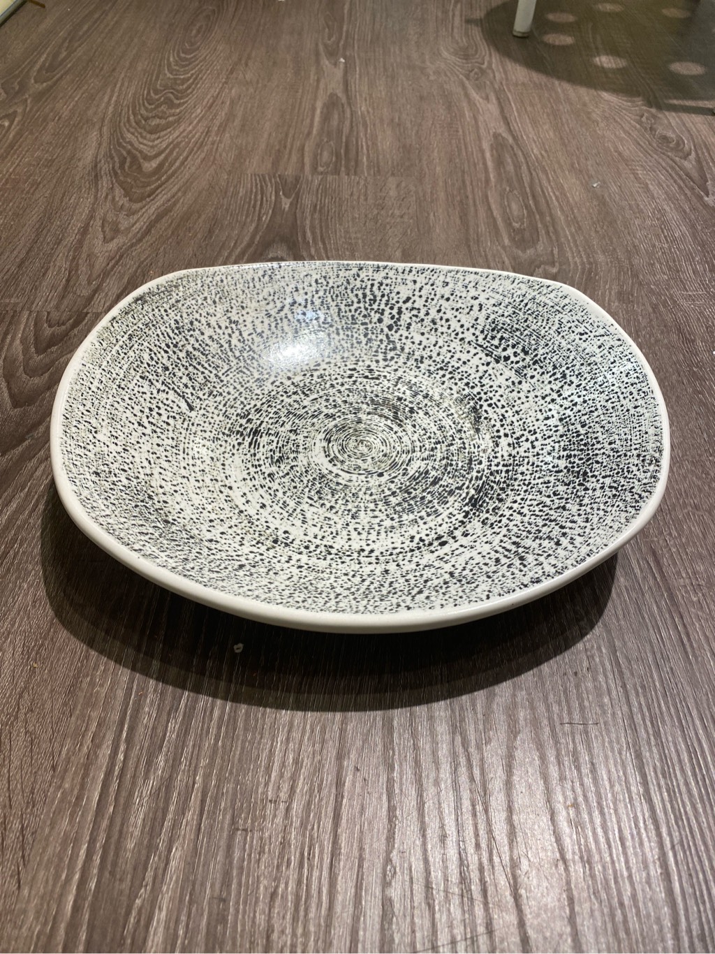 Tô pasta 28 cm kem vệt đen HQ (Tô 11)