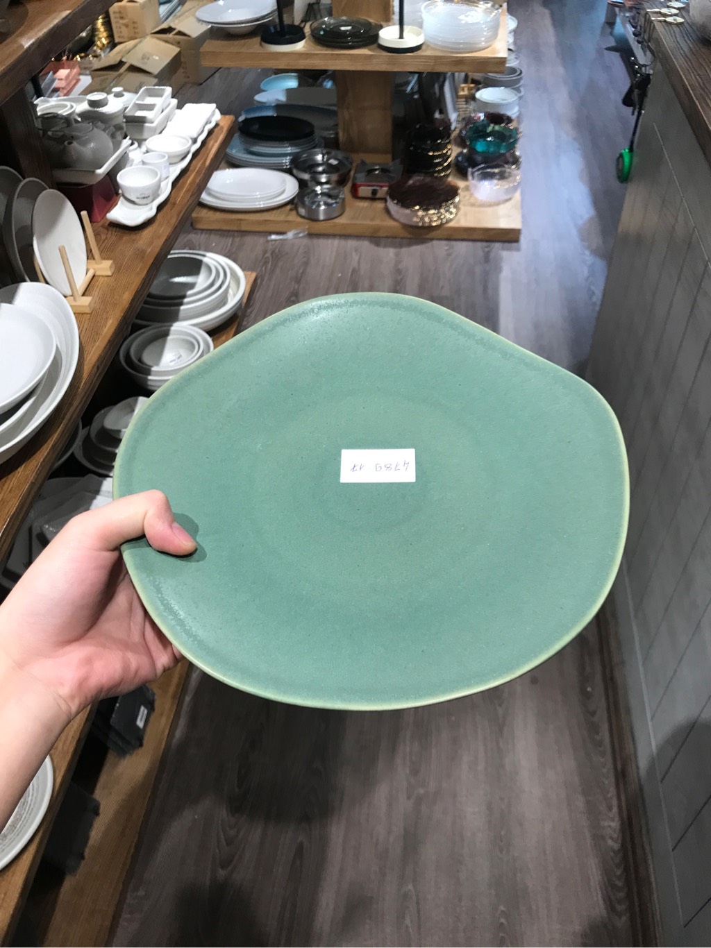 Dĩa trẹt 25cm xanh lá đậm trổ (matte)