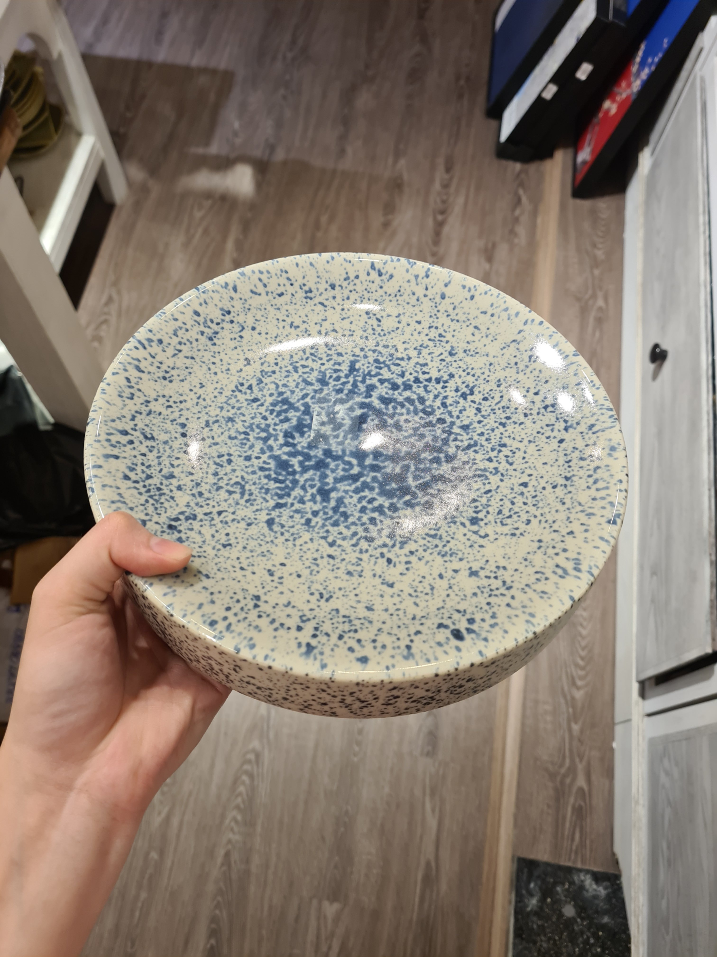 Khay tròn bằng 24 x 6 cm phun xanh