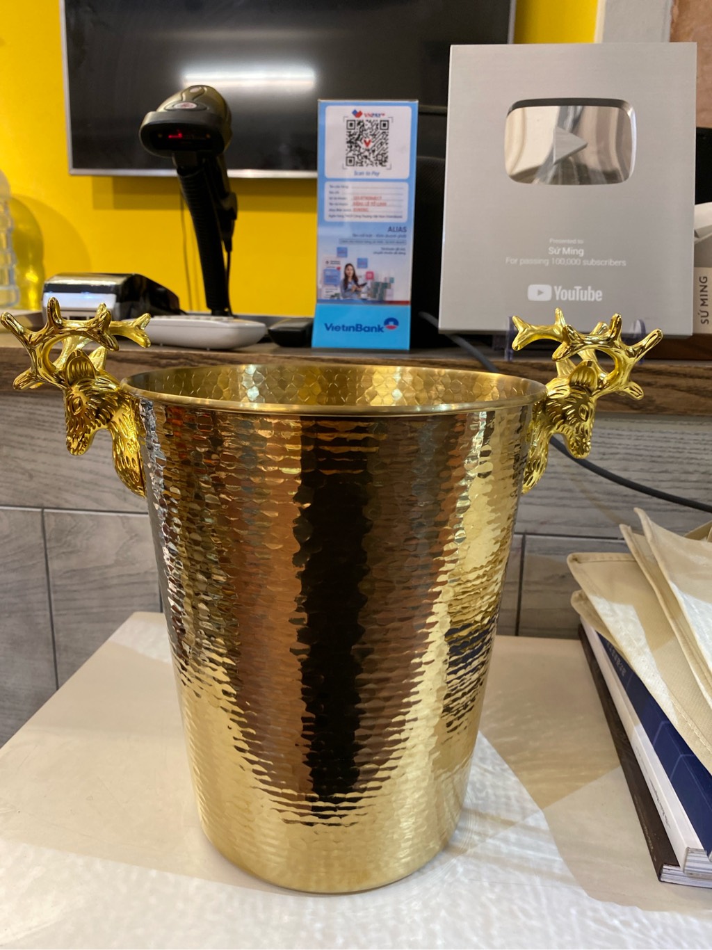 Xô đá hươu vảy rắn