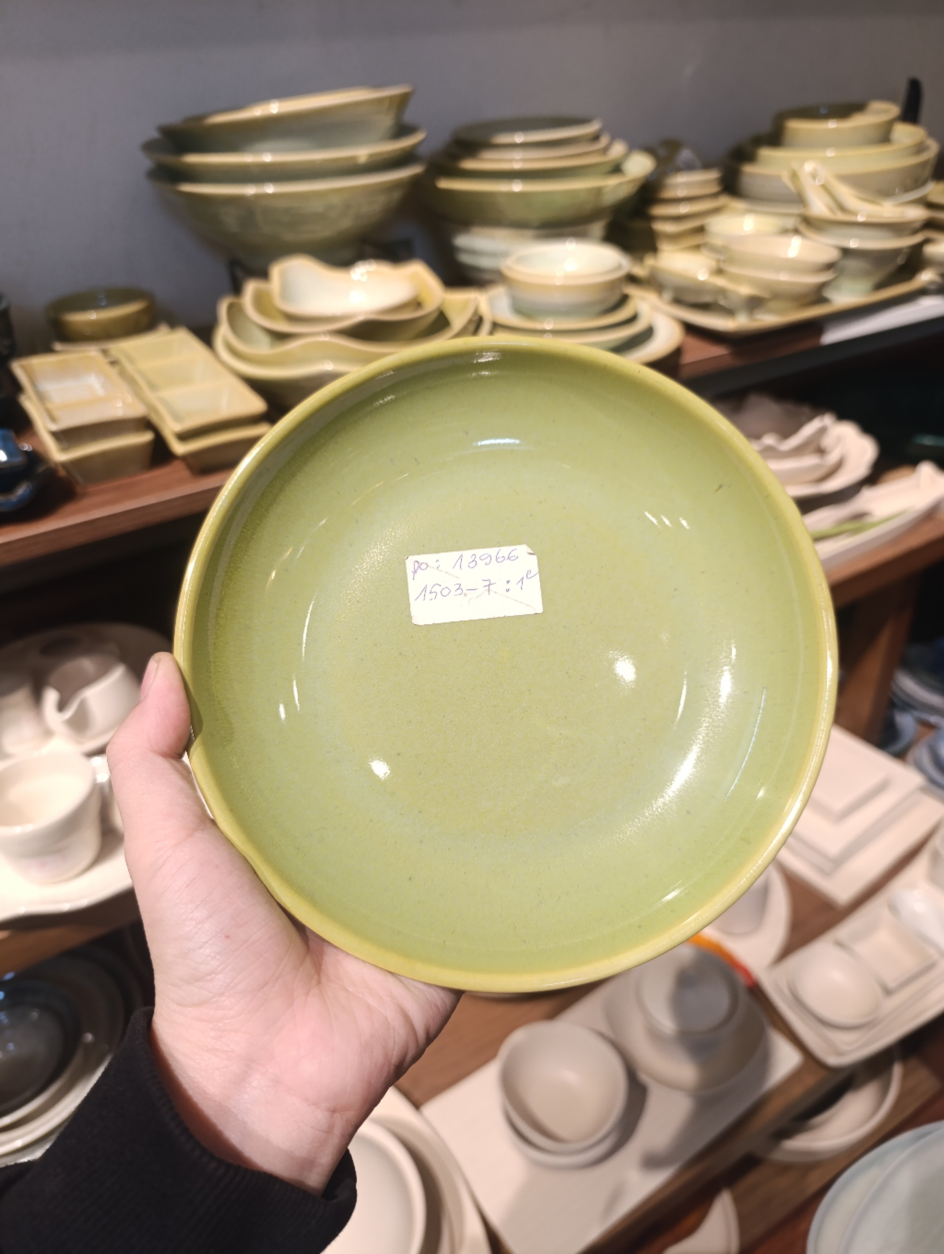 Dĩa ảo 18cm xanh bơ