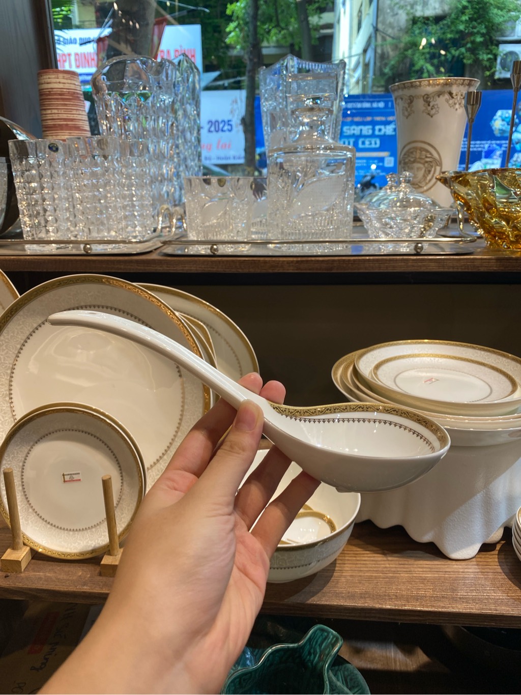 Muôi canh hoàng gia anh
