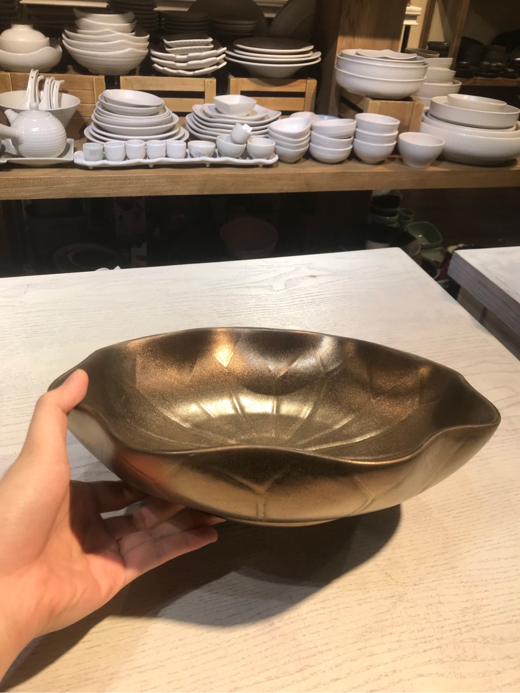 Tô sen dúng cánh 30cm Nâu đồng
