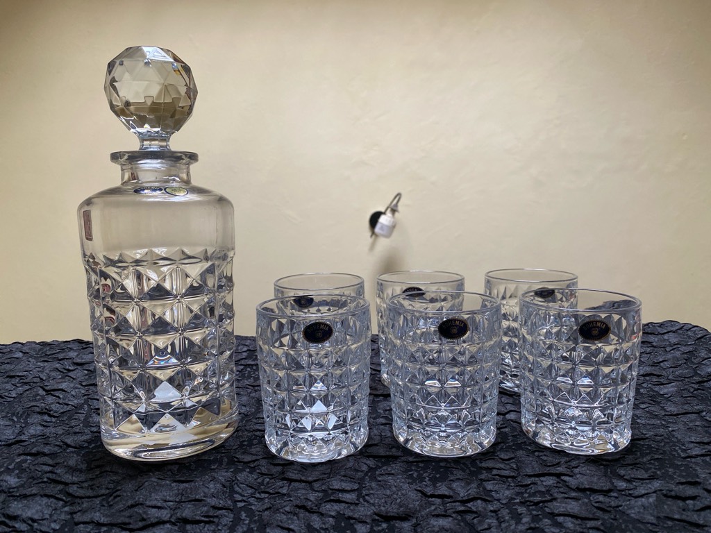 Bộ rượu kim cương (1 bình 6 cốc)