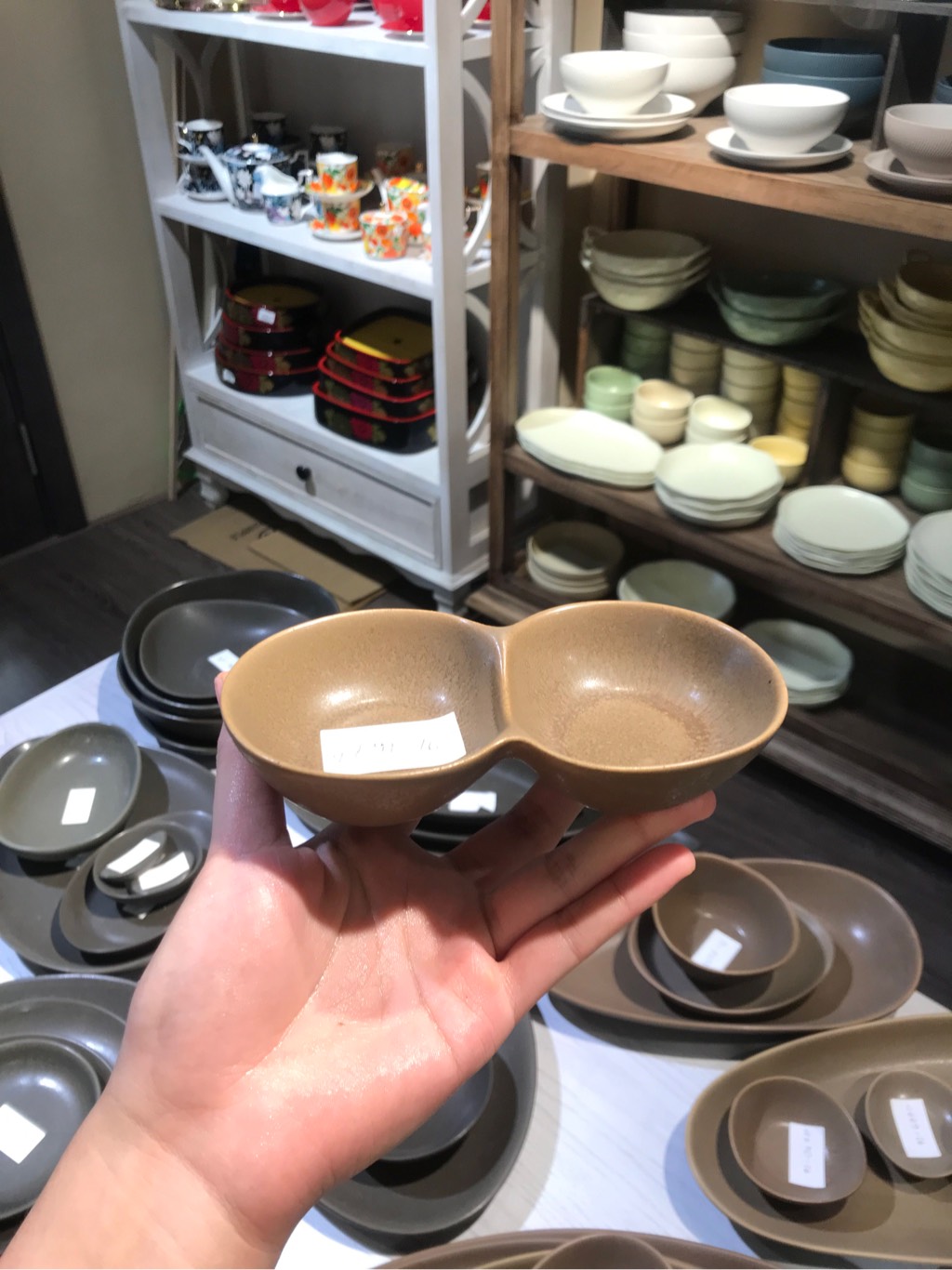 Chén chấm 2 ngăn 15.5x8.5cm màu nâu trổ (matte)