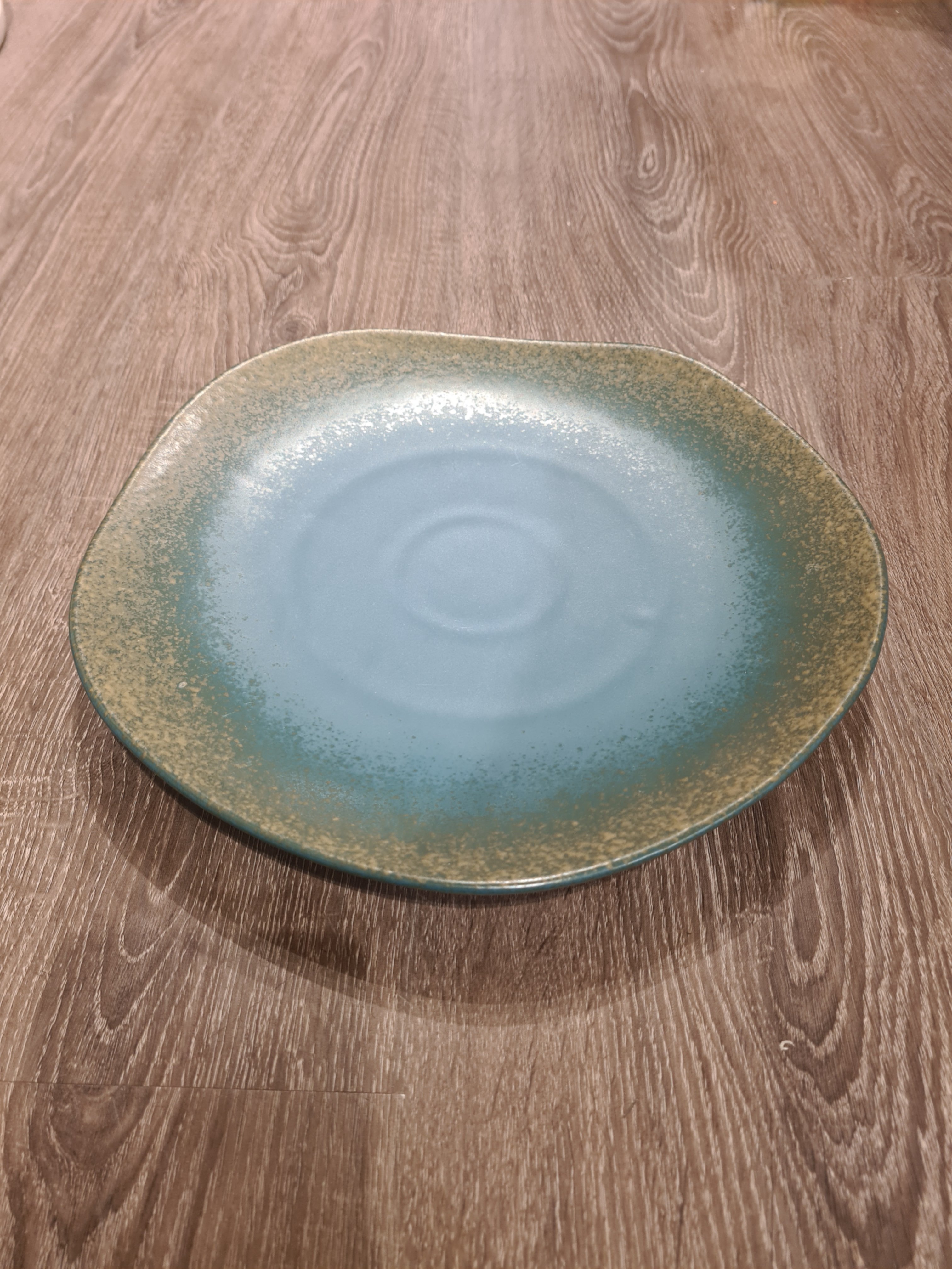 Đĩa trẹt 25cm xanh ngọc bích viền nâu (matte)