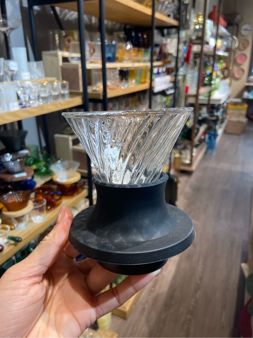 Phễu lọc cà phê thuỷ tinh có gạt khoá