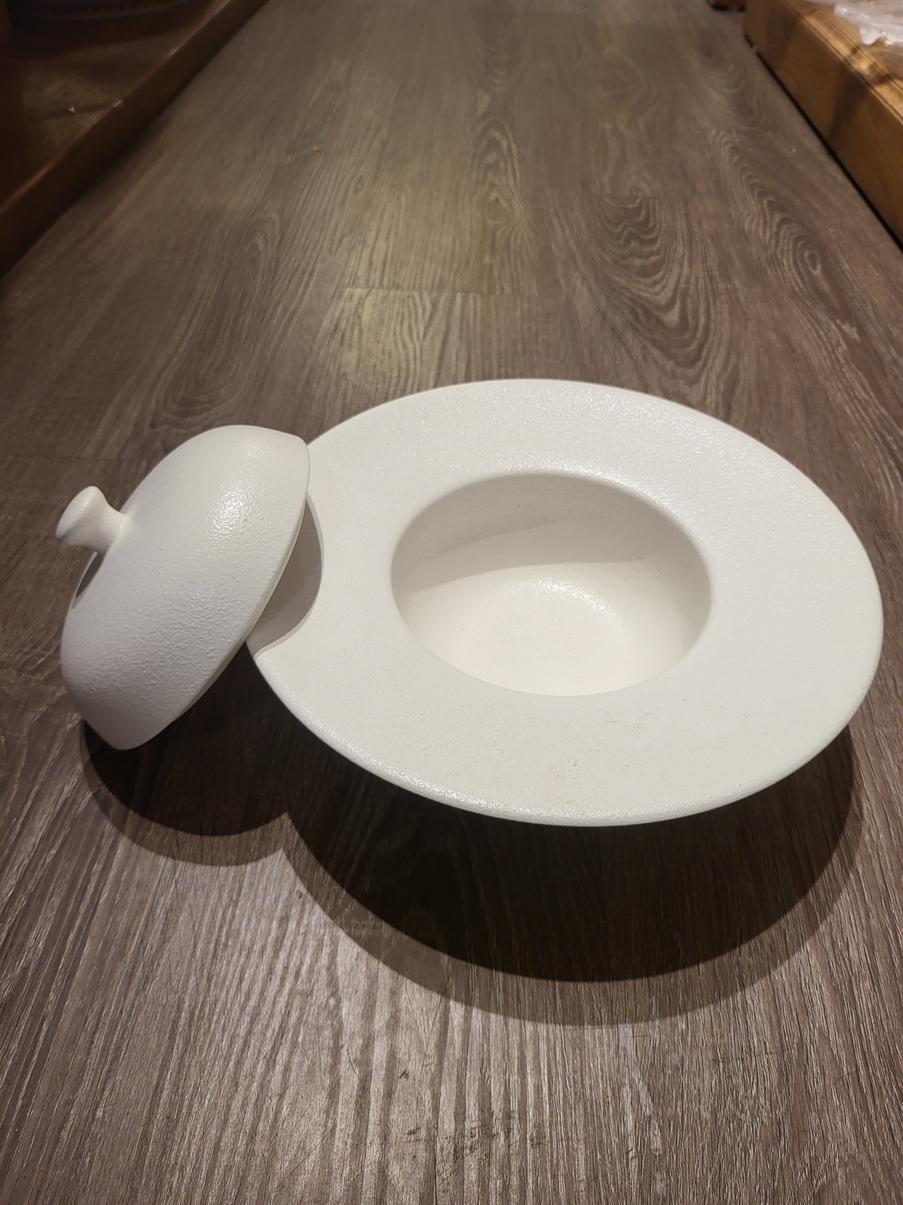 Bộ dĩa bay có nắp 23 cm tuyết trắng
