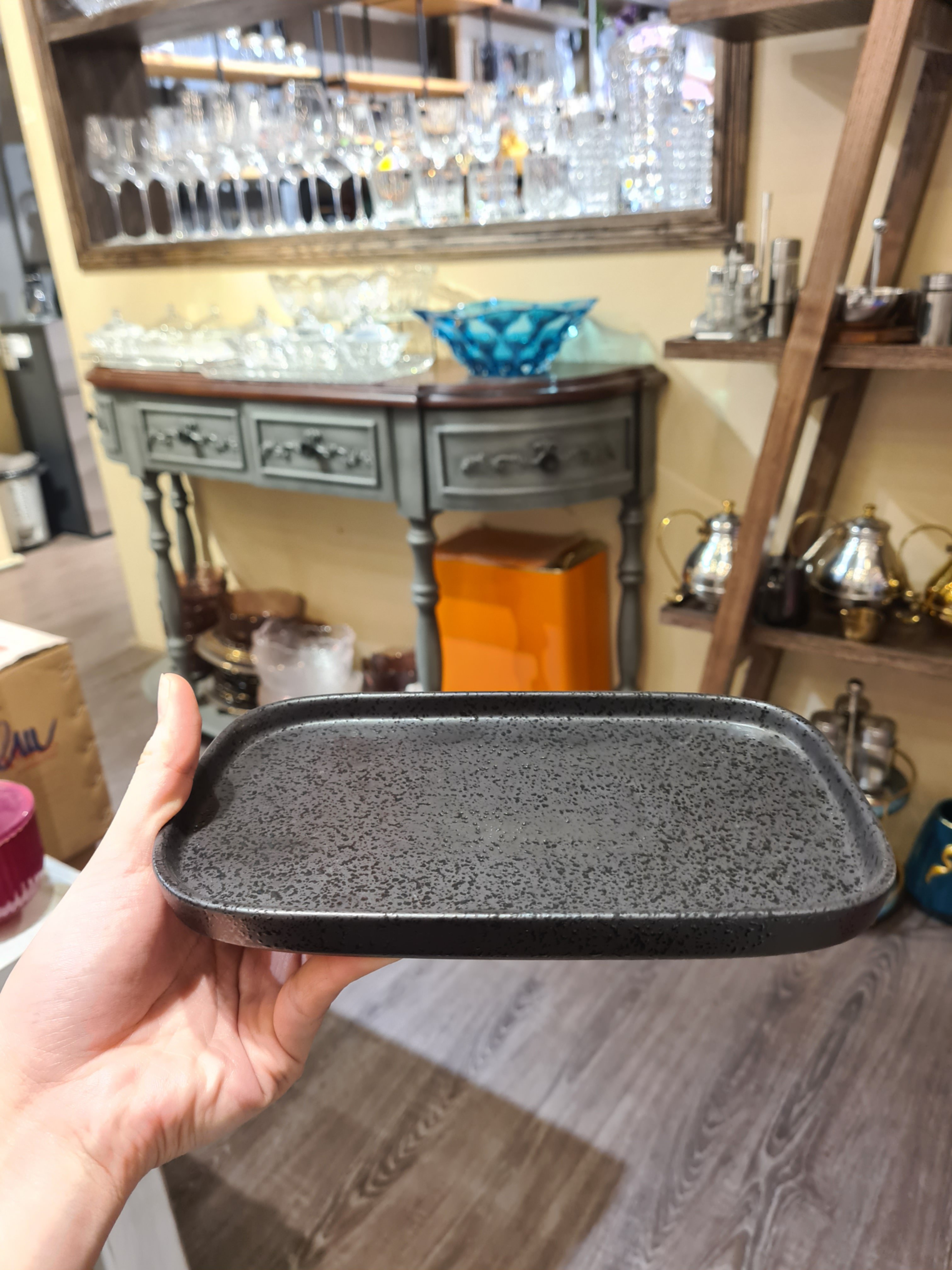 Đĩa CN 22x14 cm đen