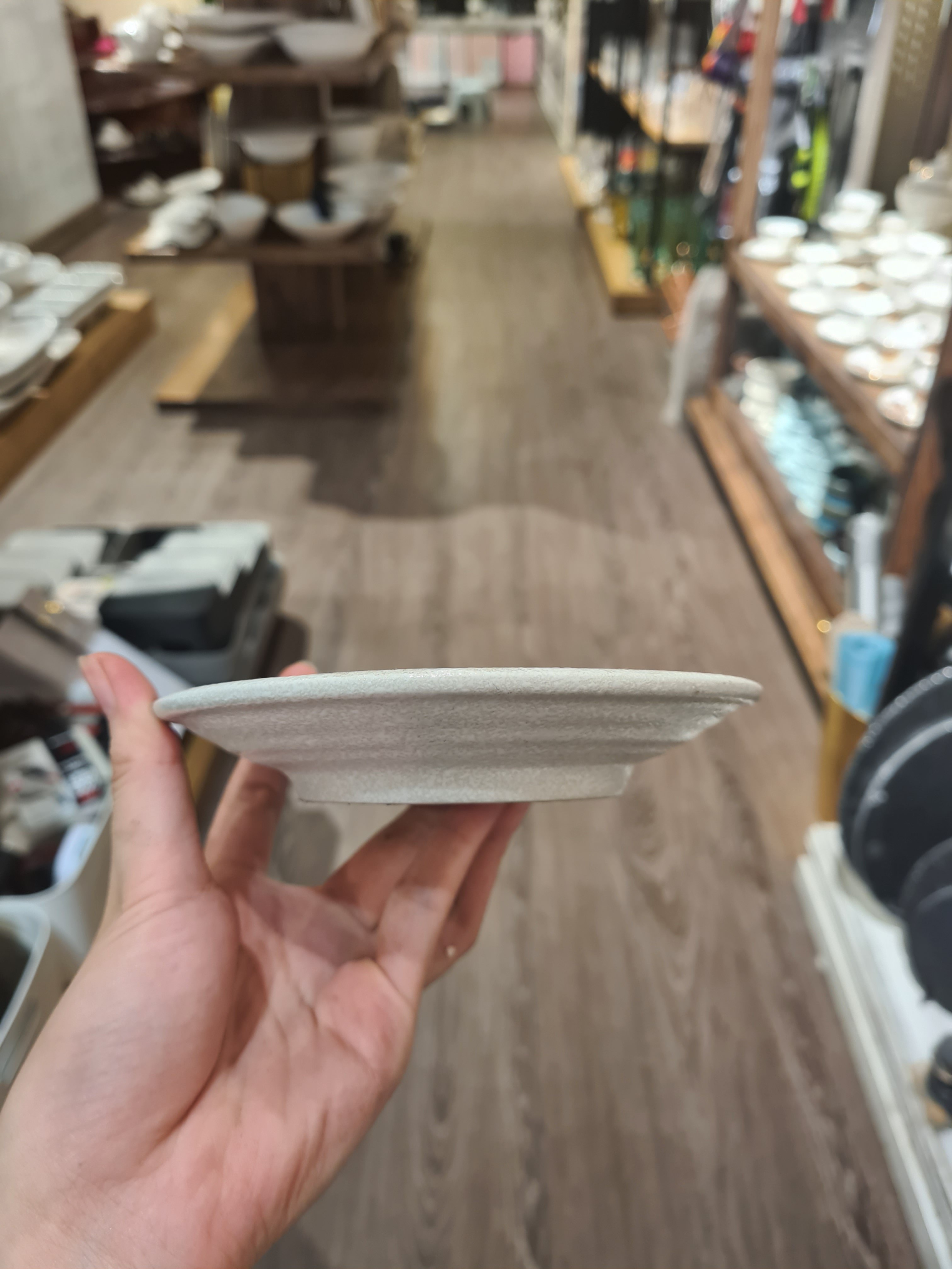 Dĩa tròn 14.5x2cm Lộc Phát (có vệt)