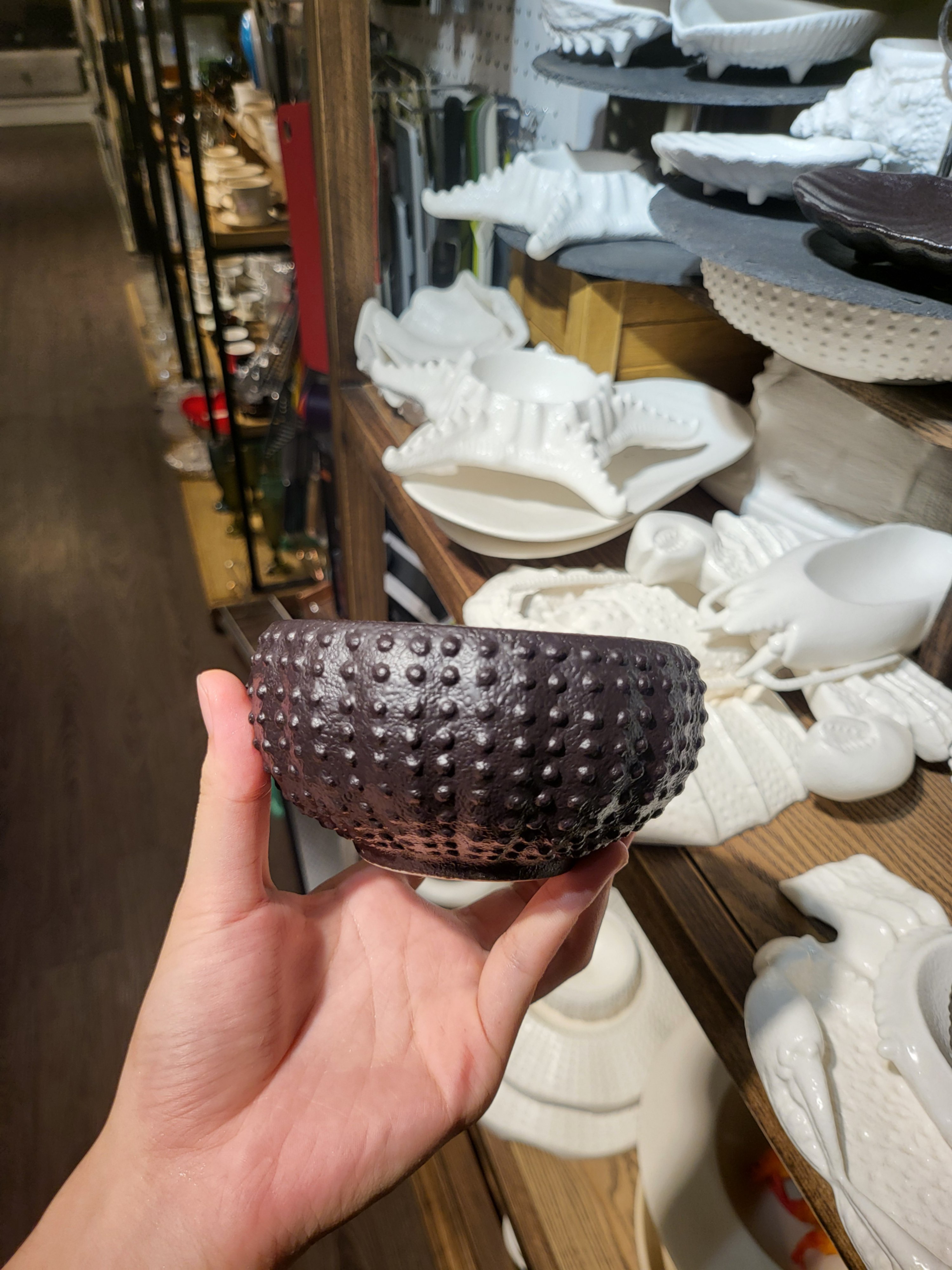 Chén Nhum 12cm màu đen