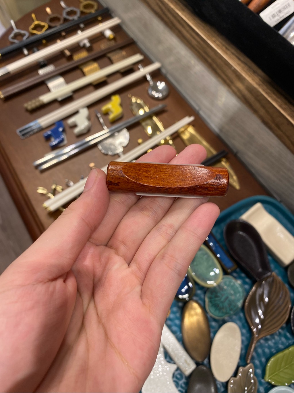 Gác đũa trụ gỗ