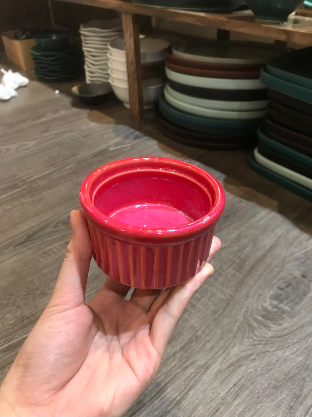 Chén sốt sọc đứng 9x4.5cm màu Đỏ