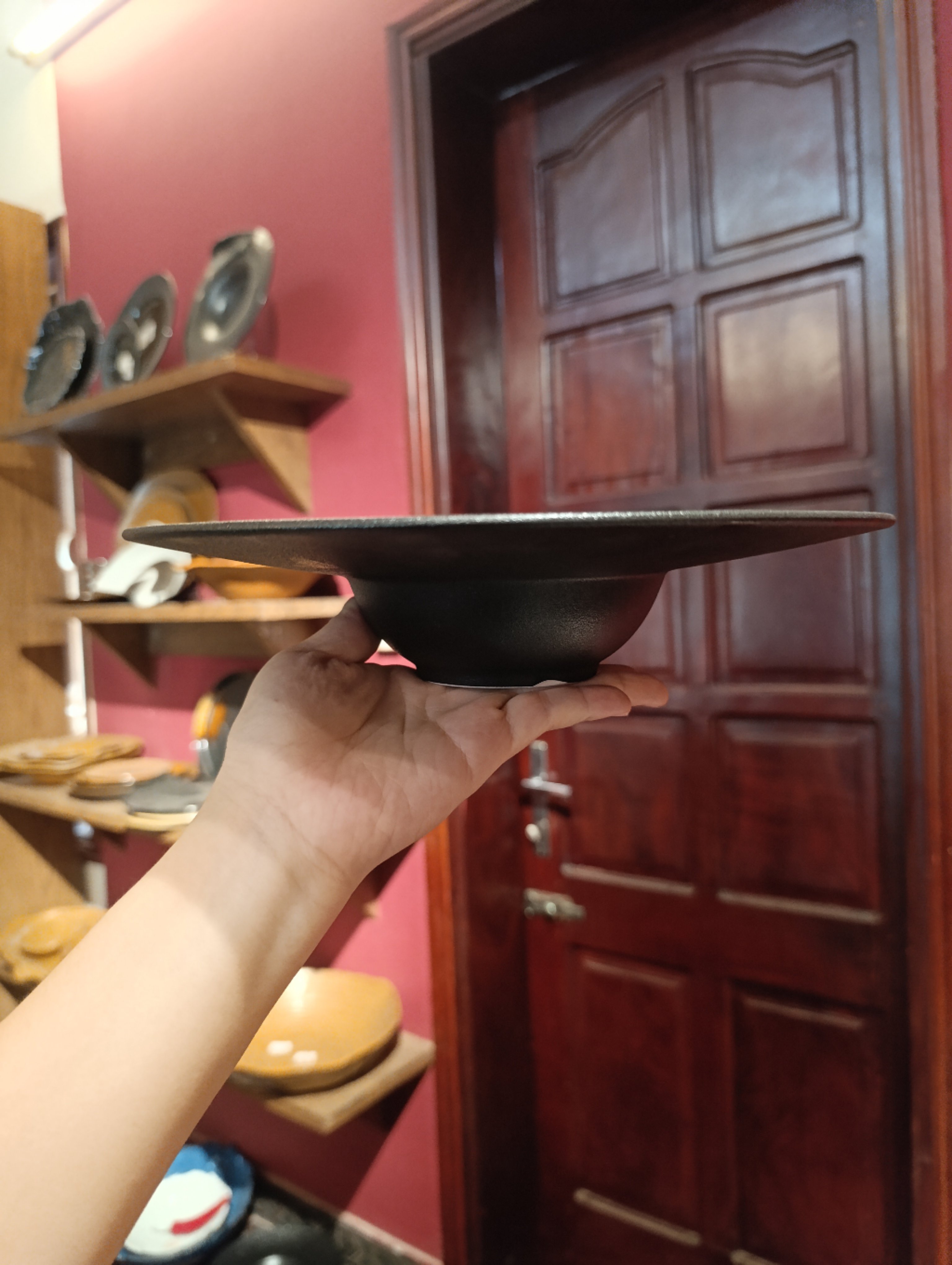 Đĩa soup đen matte chấm bi 10.25inch