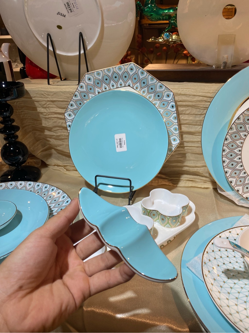 Gác đũa xanh ngọc