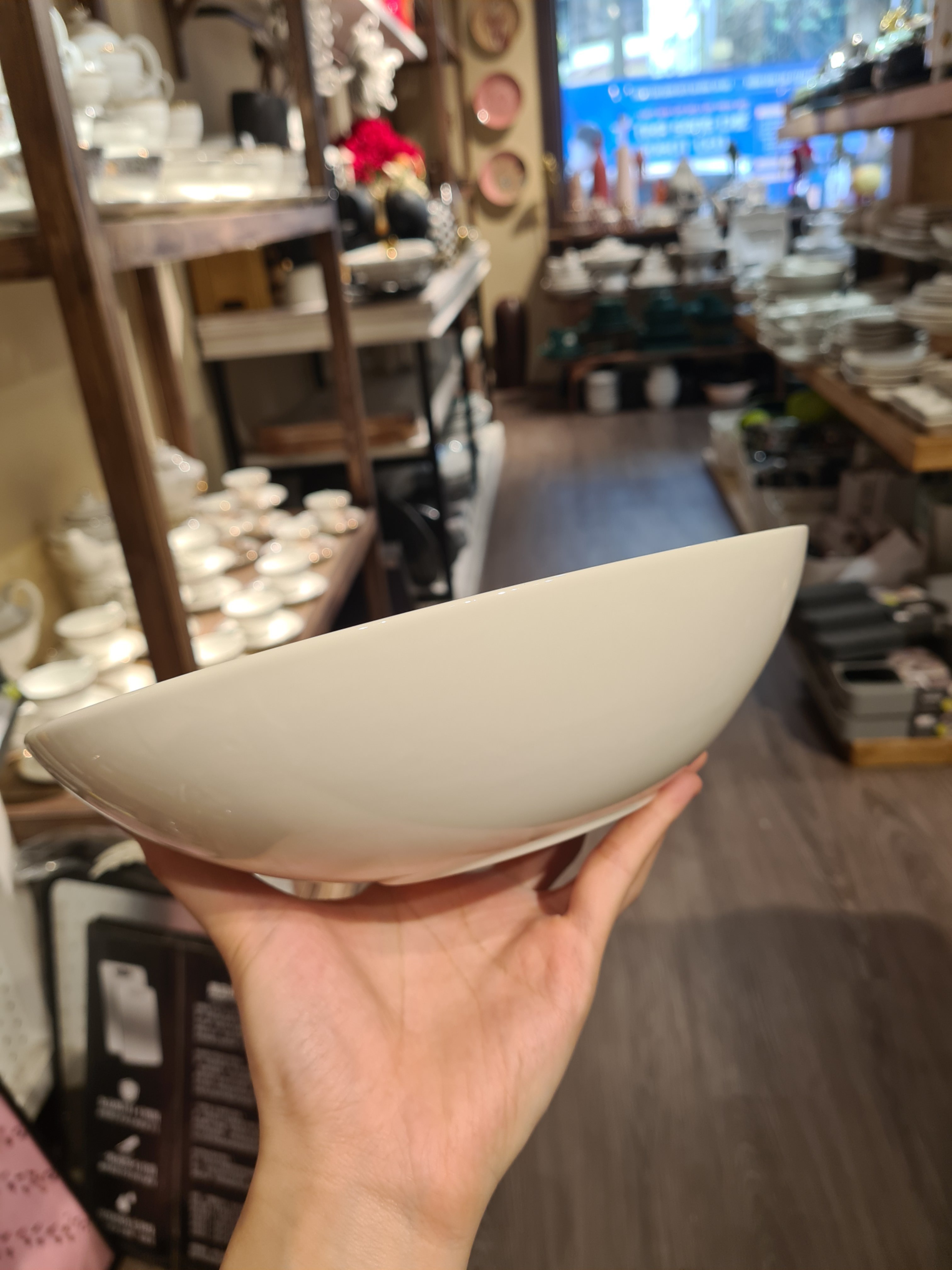 Tô oval sâu lòng 24 cm Trắng Ngà