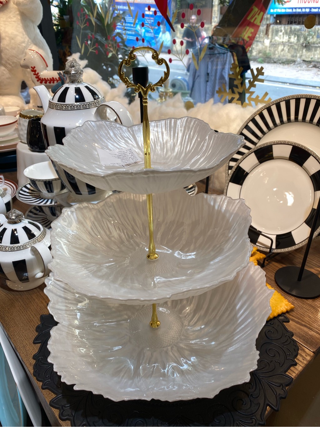 Khay bánh 3 tầng sứ trắng ngọc rai