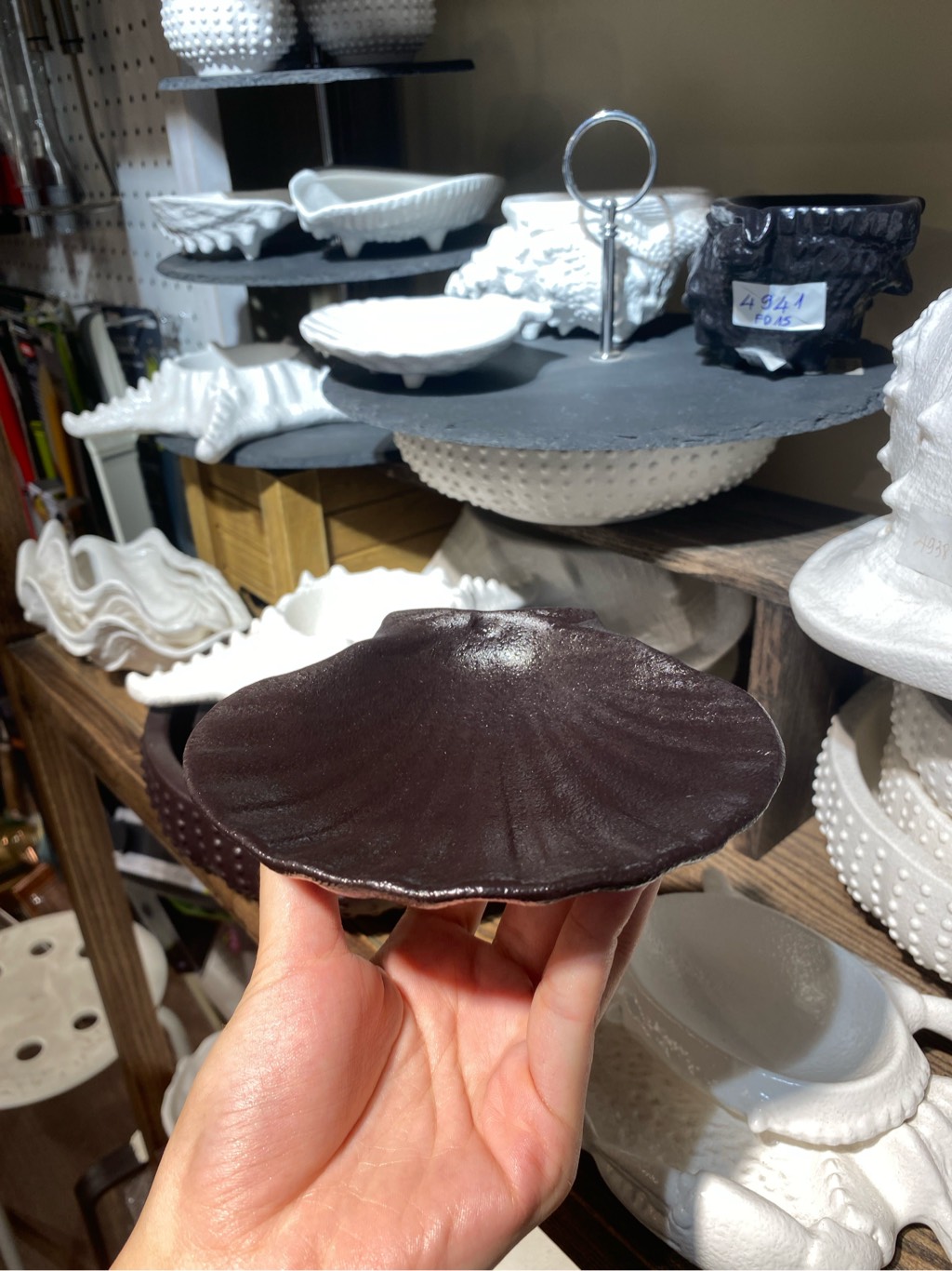 Dĩa sò điệp 14x12cm màu đen