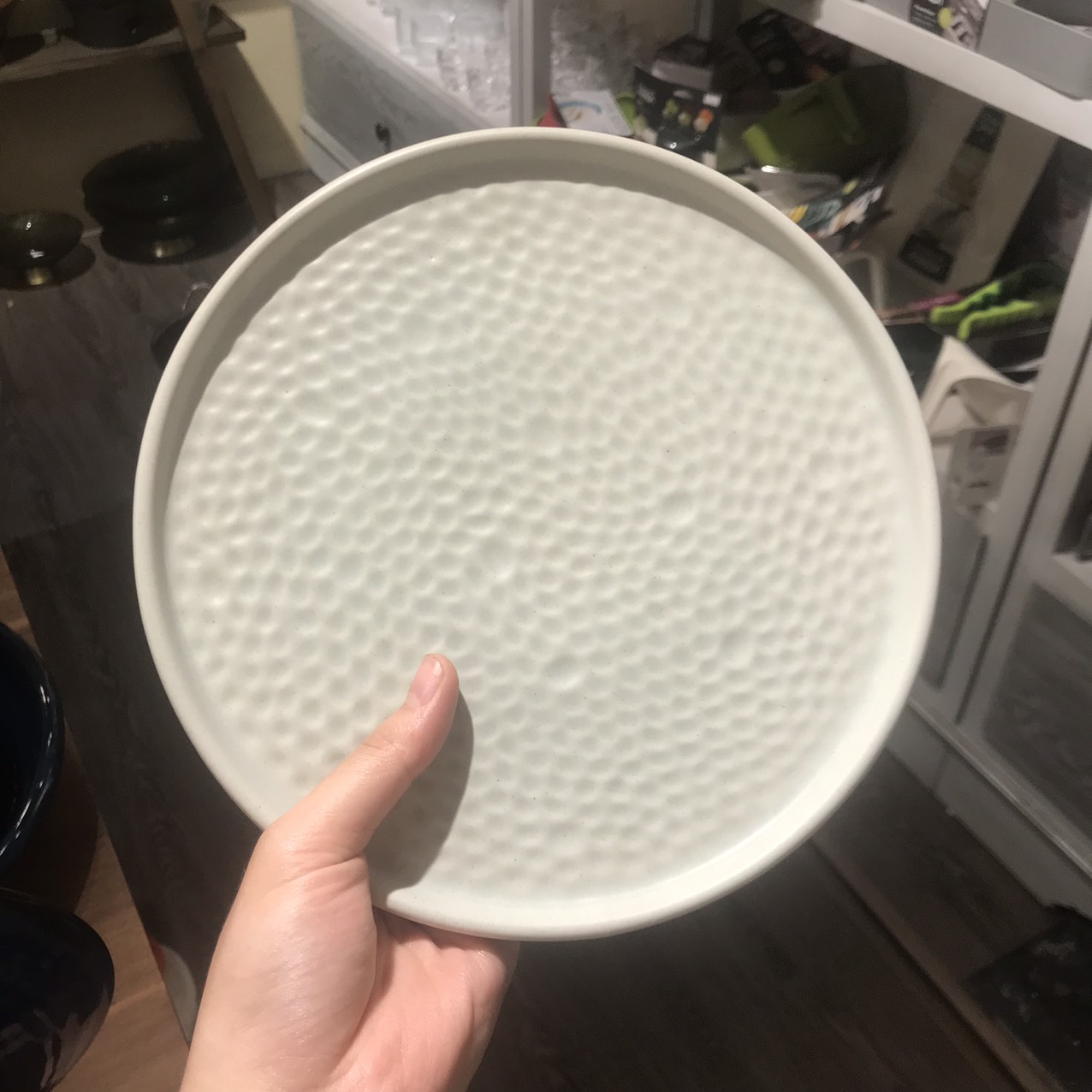 Đĩa tròn vành đứng 22cm