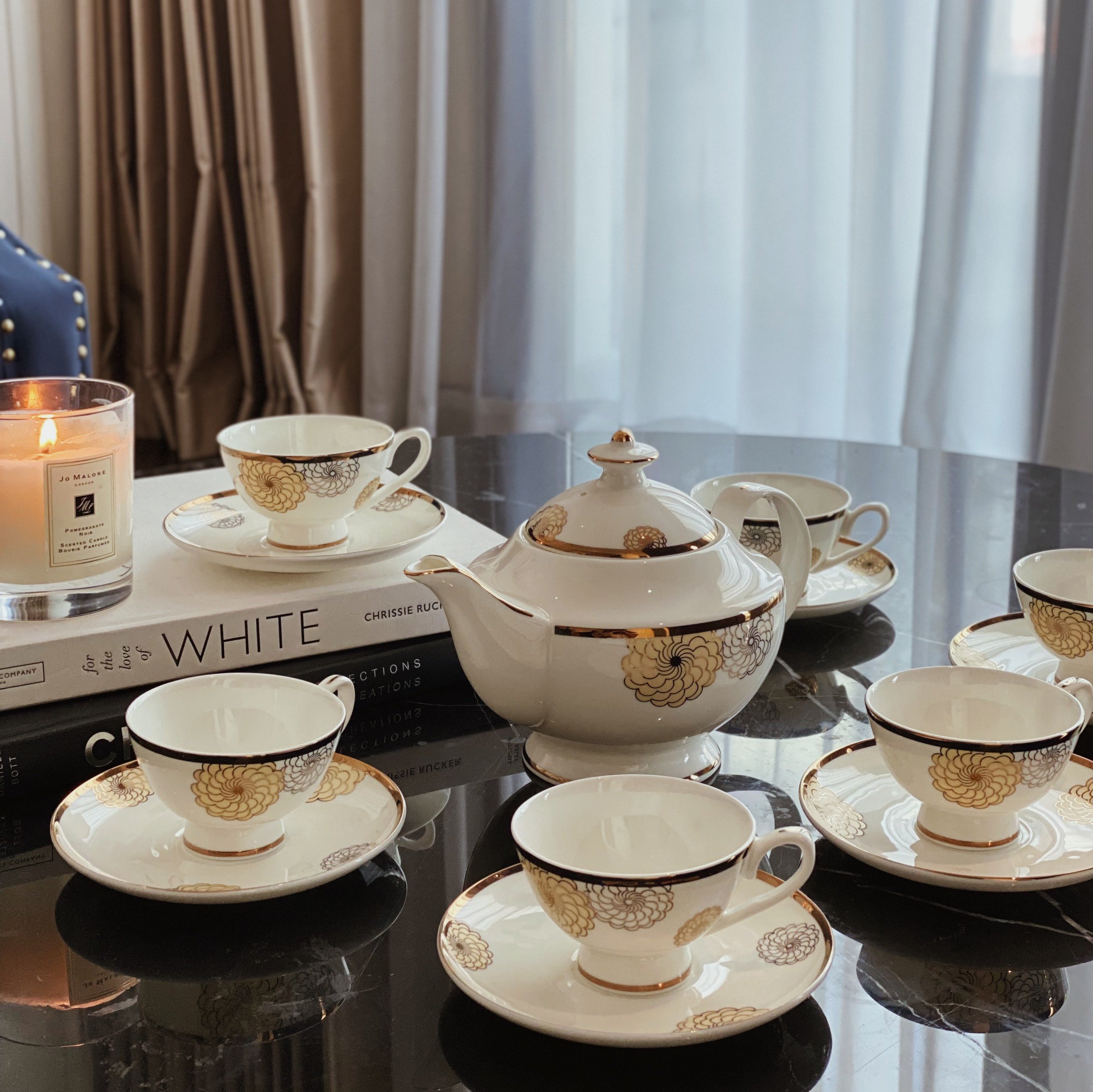 Bộ trà hoa đồng tiền