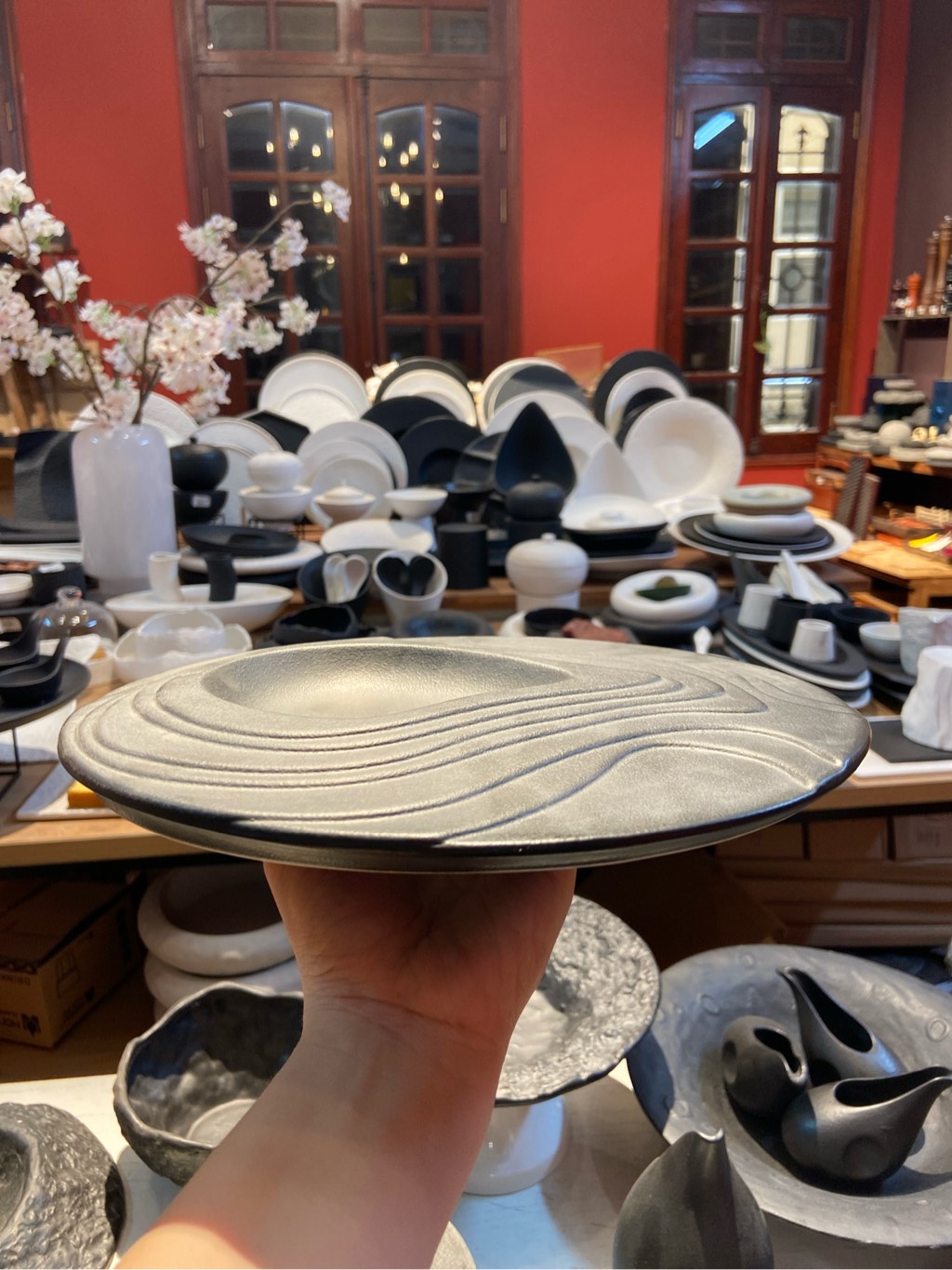 Đĩa kiểu 10icnh đen méo C346