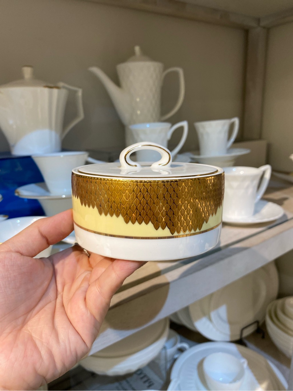 Hũ đường Golden feather