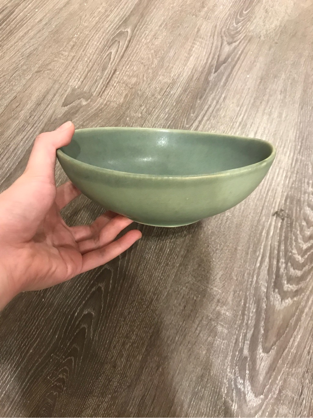 Tô 19x18cm xanh lá đậm trổ (matte)