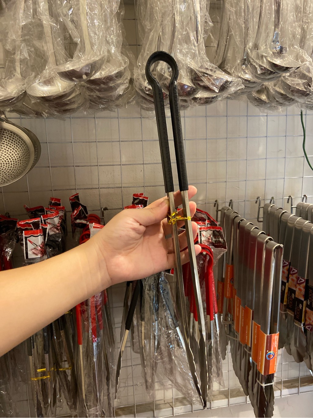 GẮP CHUÔI ĐEN 40CM