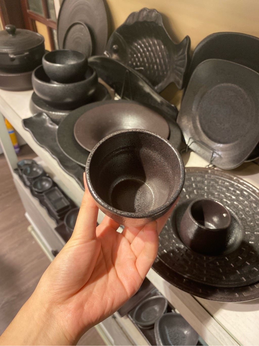 Ly trà đứng 140 ml màu đen (không vệt)