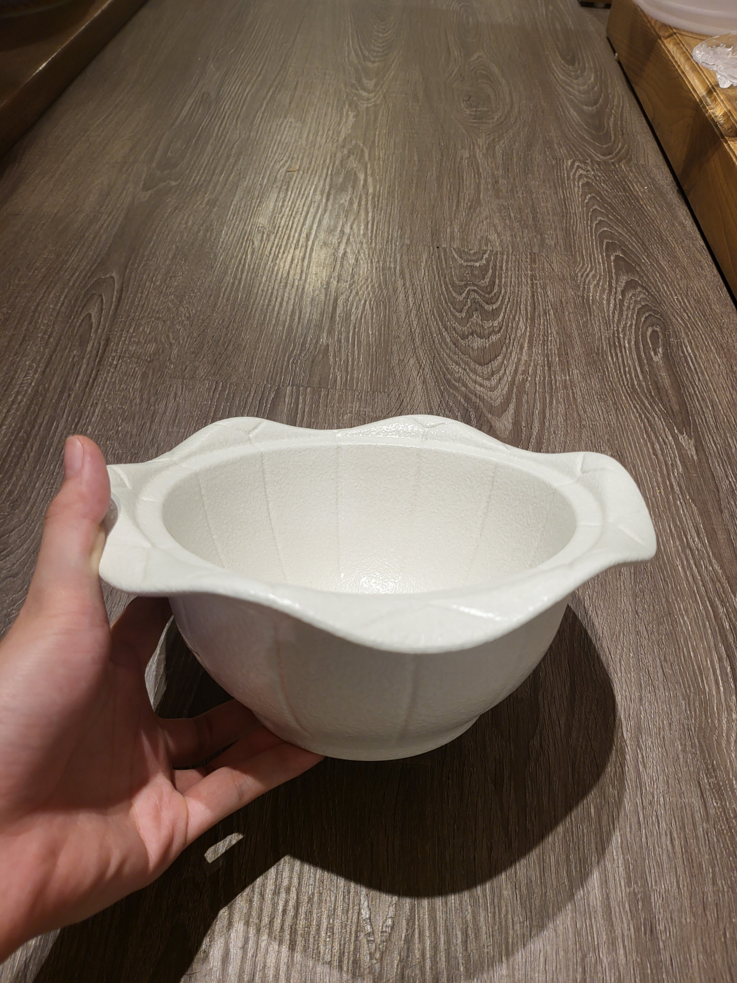 Thố cá nhân sen + nắp 21cm tuyết trắng