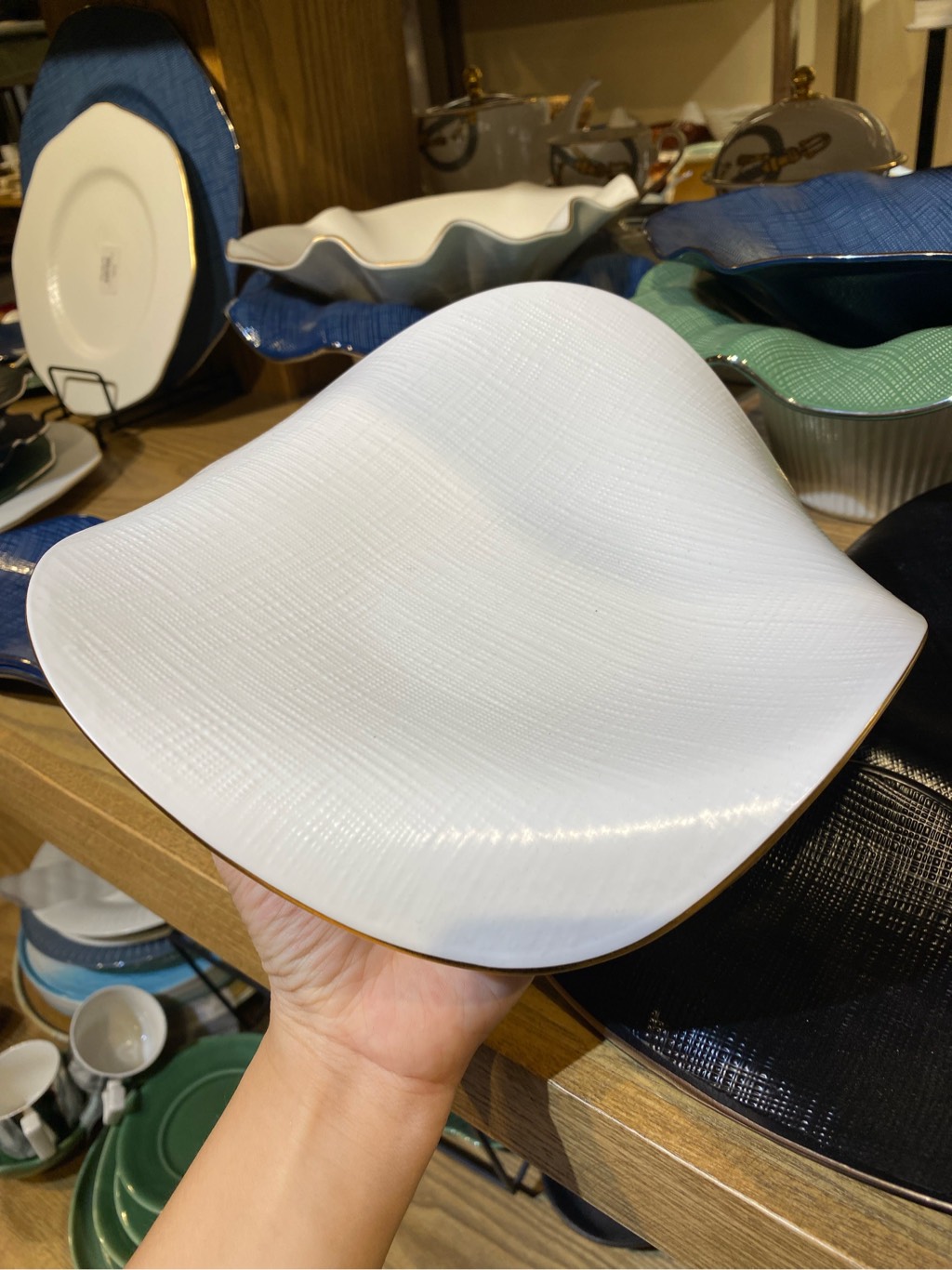 Tấm cá koi 9inch trắng Shing star