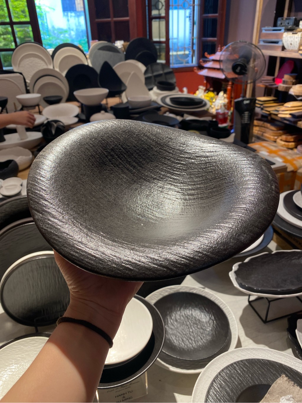Đĩa cong 25cm đen LP2S-25CD