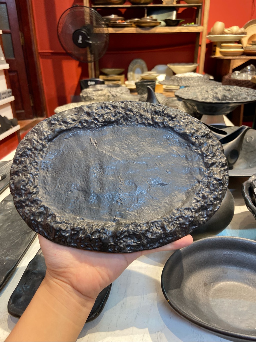 Đĩa oval 8.5inch đen méo C255