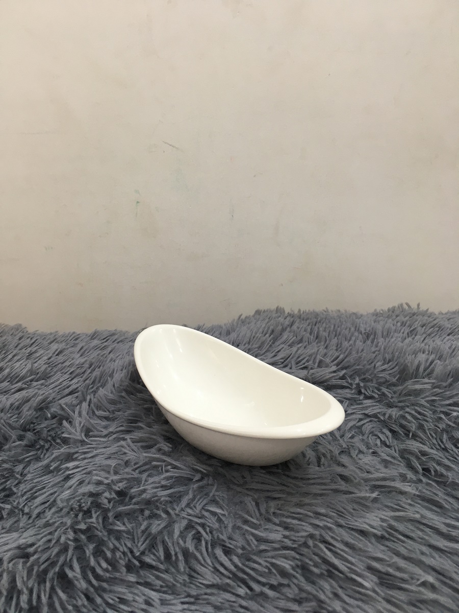 Tô oval vành đầu 22 cm Trắng Ngà