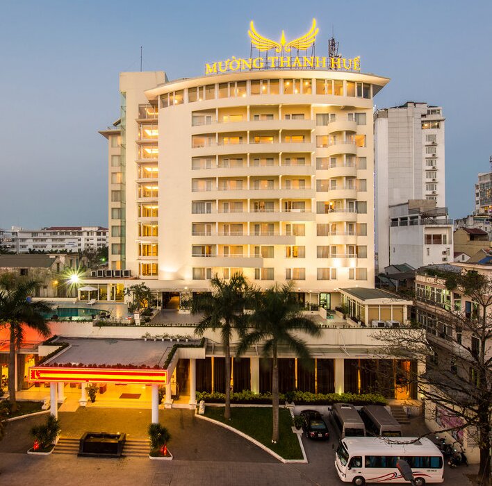 	Về Chúng Tôi