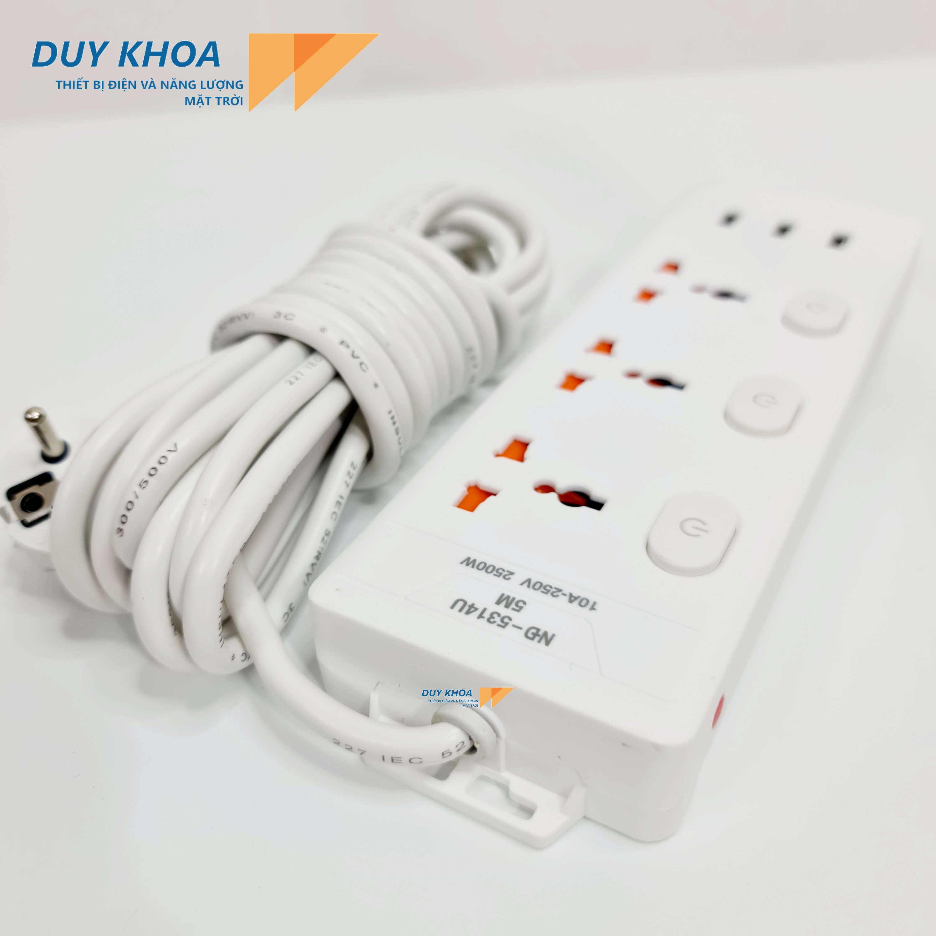 Ổ cắm điện 3 lỗ có màng che + 3 công tắc + 3 Lỗ USB đa năng Dây 5m + Rờ le chống quá tải 10A