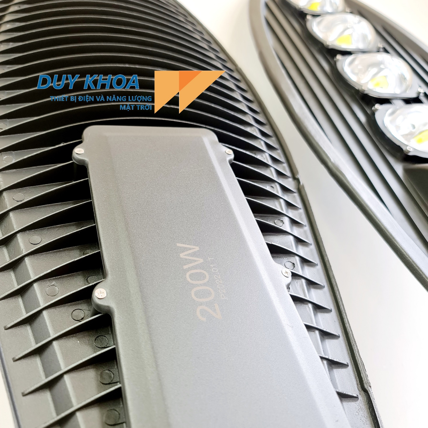 Đèn đường Chiếc lá 200w