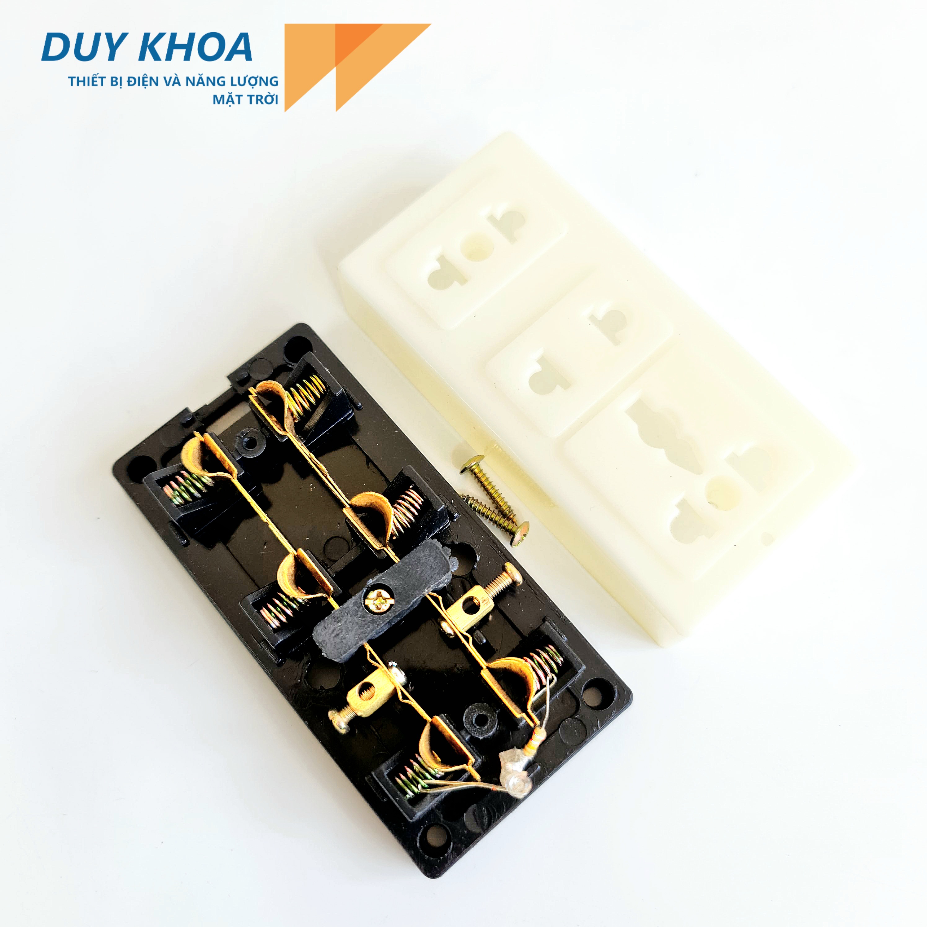 Ổ cắm 3 đa năng không dây Đế Trắng và Đế Đen Vinamax