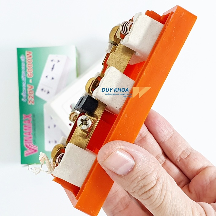 Ổ Cắm Điện Đế Cam Chịu Tải 3 Lõi Sứ Có màng che Và Không Màng Che Vinamax