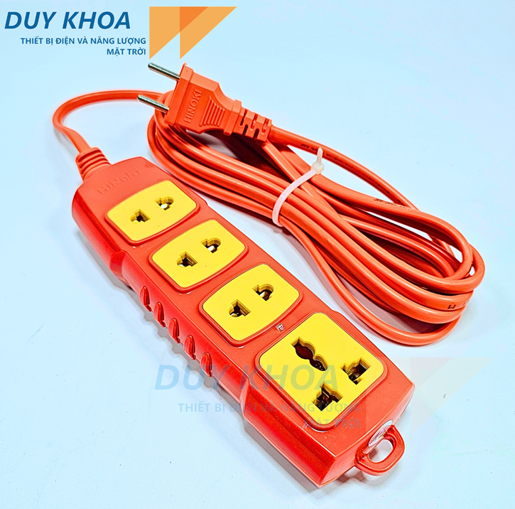Ổ cắm điện 4 lõi sứ Hinoki – an toàn, bền chắc, tiện dụng cho gia đình