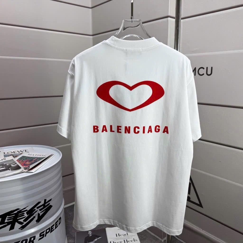 Áo thun balen tim