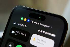iPhone cứ hiện lên chấm nhỏ màu xanh và màu cam là bị làm sao: Có phải điện thoại đã bị hack?
