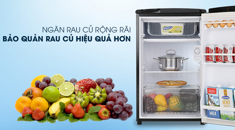 Tủ lạnh Aqua 90 Lít AQR-D99FA (BS) gây ấn tượng với thiết kế ngăn rau củ rộng rãi, tiện lợi